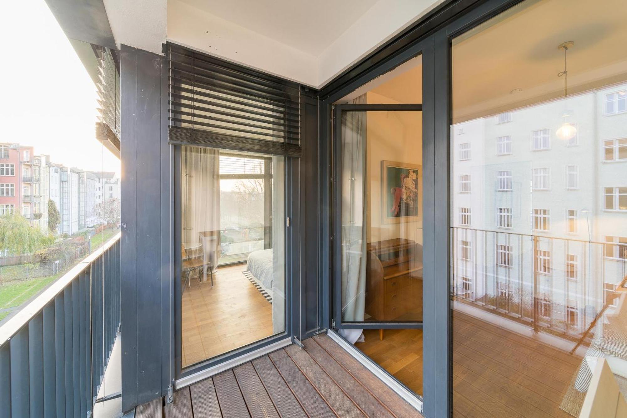 2 Bedroom Mauerpark-Apartment, Berlin Mitte View Calendar Luaran gambar